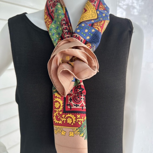 ❣️Hermès BRINS D’OR 100 % Silk Scarf 90 x 90 cm-authentic - Picture 2 of 16